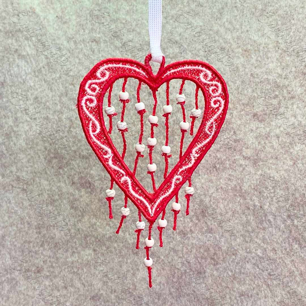 Christmas ornament with birds ITH embroidery design - heart-shaped