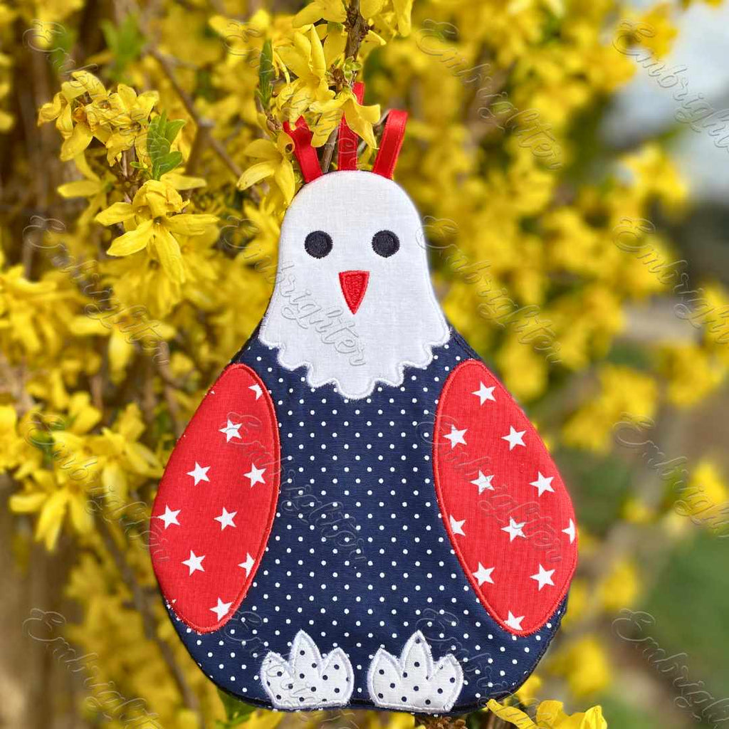 https://embrighter.com/cdn/shop/products/Chicken-pot-holder-ith-embroidery-design-embrighter-04_1024x1024.jpg?v=1680182751