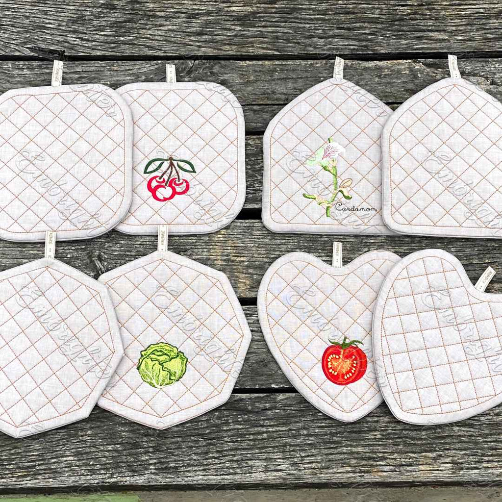 Customizable, blank ITH pot holder embroidery design set with 4 embroi