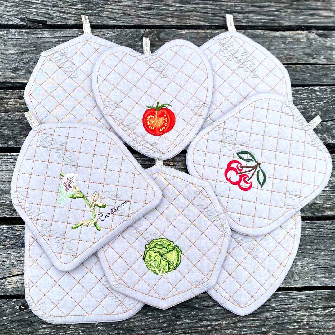 Customizable, blank ITH pot holder embroidery design set with 4 embroi